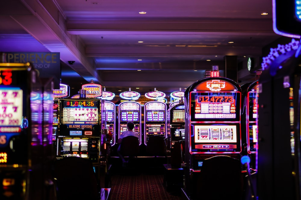 Menjelajahi Dunia Slot Online: Tempat Kesenangan Bertemu Keberuntungan